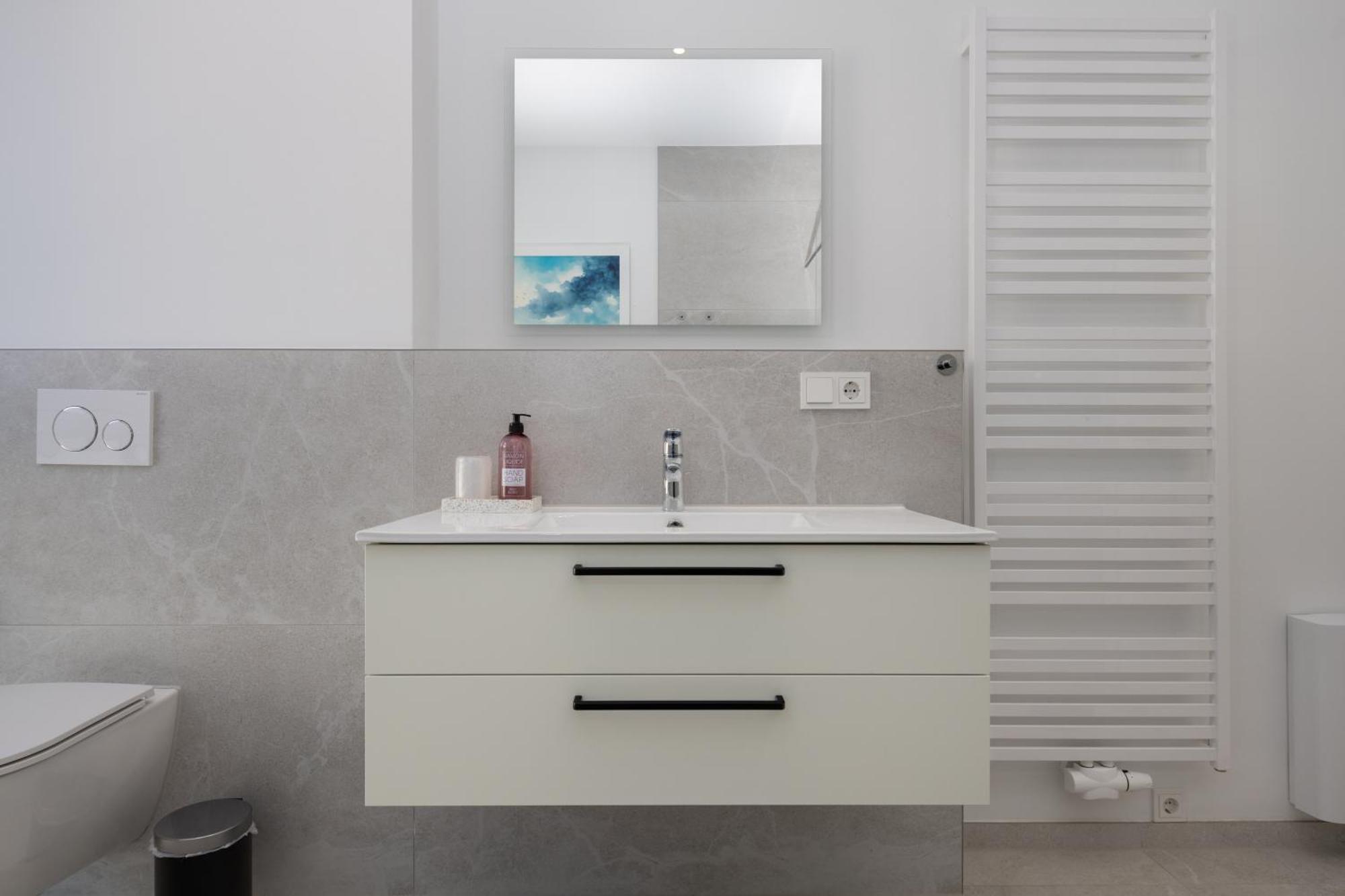 Ferienwohnung Strom Acht - Modern Frisch Inkl Stellplatz, Balkon - 200M Zum Alten Strom 로스토크 외부 사진